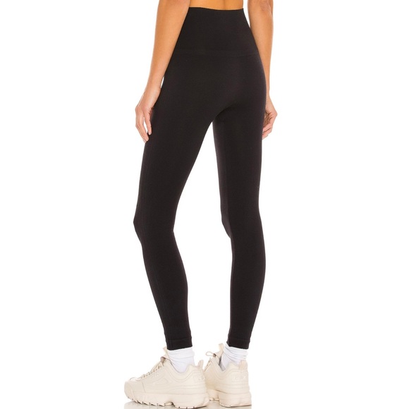 SPANX Look At Me Now Seamless Legging - Picture 2 of 7